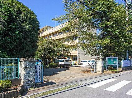 上尾市立上平中学校 510m(徒歩7分)