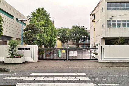 さいたま市立土屋中学校 1350m(徒歩17分)