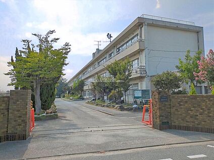 上尾市立東小学校 1000ｍ(徒歩13分)