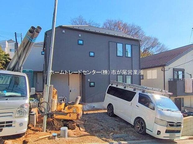 東急東横線「綱島」駅バス10分「四ツ家」停歩5分☆グリーンライン「高田」駅まで徒歩13分☆
全2棟 新築分譲住宅です☆