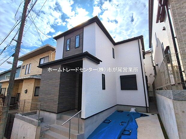 東急東横線「日吉」駅バス6分「さくらが丘入口」停歩3分☆東急東横線「元住吉」駅バス7分「中原老人福祉センタ入口」停歩3分☆
全3棟 新築分譲住宅です!