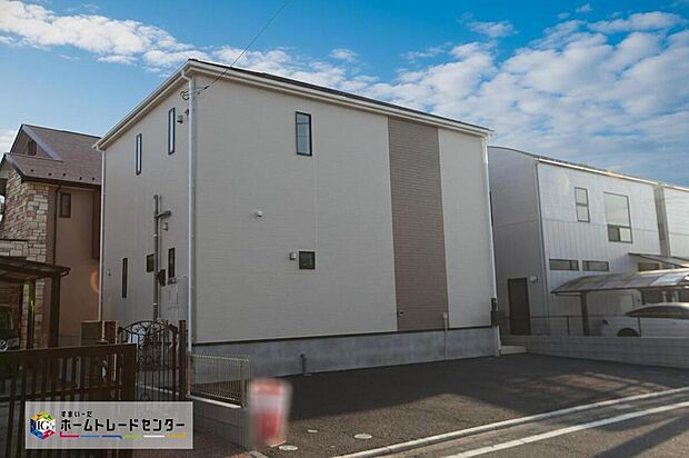 敷地面積４８坪、カースペース並列４台分ございます♪ご家族でゆったり過ごせる４LDKプランです！
現地をご覧いただきながら、住まいの夢をお聞かせください♪