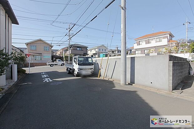 東急田園都市線「市が尾」駅まで徒歩１３分♪東急田園都市線「江田」駅まで徒歩１３分♪
限定２棟　新築分譲住宅です☆