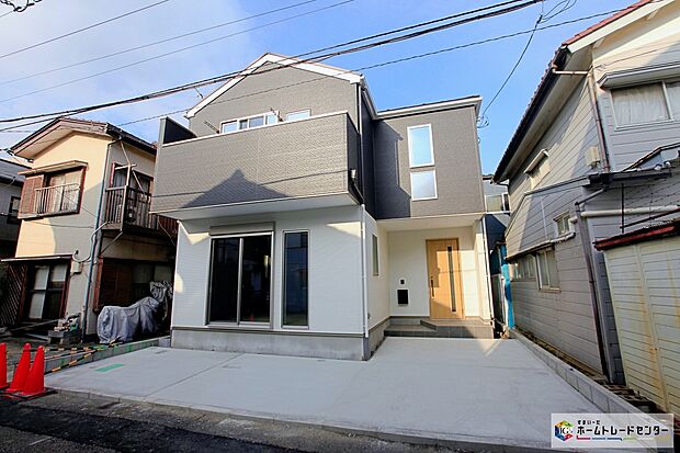 JR南武線「武蔵中原」駅まで2500m 、バス14分「蓮花寺前」停歩2分です。周辺には住宅街が広がり、静かで暮らしやすい住環境が魅力です♪隣駅は商業施設が充実している「武蔵小杉」駅!