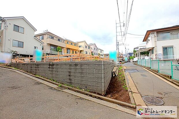 東急東横線「日吉」駅まで徒歩22分、またはバス7分「駒が橋」停歩2分☆総戸数9戸 販売戸数6戸の新築分譲住宅です♪