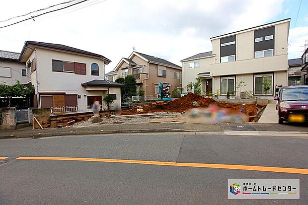 ☆ カースペース2台分 ☆
カースペース2台分ございます!家族分の自転車の駐輪スペースとしても勿論、来客用の駐車スペースとしてもお使いいただけます。