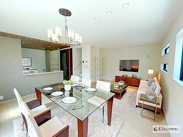 【リビング】☆　リビング　☆
20帖の広々リビングには床暖房を完備♪冬の寒い日も、ポカポカリビングで暖かく過ごせそうです☆家族が集まるリビングになりそうです！