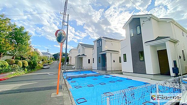 【1号棟　現地外観写真】限定３棟　新築分譲住宅です☆敷地面積４０坪超、カースペース２台可！
飯田グループでの現地見学会は開催しておりません！
ご見学ご希望の際は、事前にお問い合わせ頂くとスムーズです☆