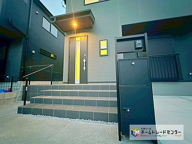 【ＴＶモニターインターホン】訪問者が一目でわかるカラーモニターを採用したインターホン、お子様一人のお留守番も安心です♪

