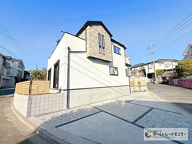 【現地外観写真】東急田園都市線「青葉台」駅まで徒歩１３分！限定１棟　新築分譲住宅です☆
カースペース３台ございます☆（車種による）