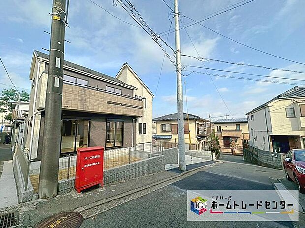 【前面道路含む現地写真】玄関上部吹抜付！和室もございます、ゆったり過ごせる４LDKプランです☆