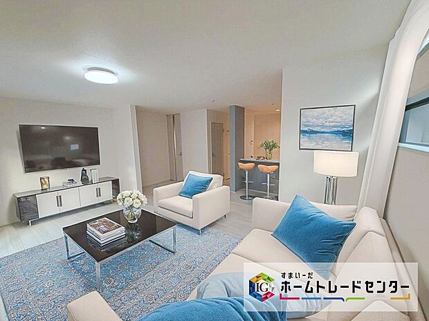 【リビング】リビングにはたくさんの窓を設置しました♪各方向から光が差し込みます！