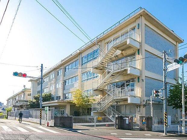 川崎市立南百合丘小学校（約540m）