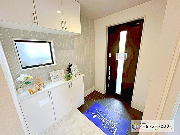 【ＴＶモニターインターホン】訪問者が一目でわかるカラーモニターを採用したインターホン、お子様一人のお留守番も安心です♪