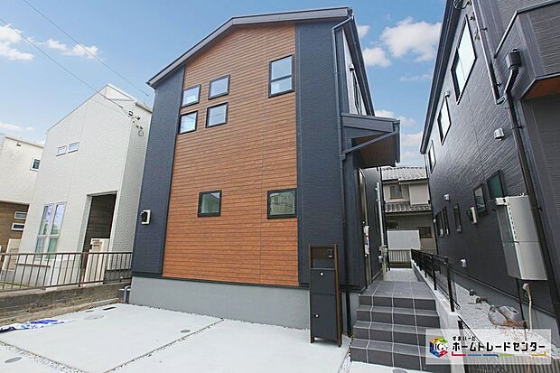 【24時間換気システム】新鮮な空気を取り込むことはもちろん、ハウスダストやダニ、カビ、アレルゲン、湿気も排気できるため、健康な暮らしを保てます。

