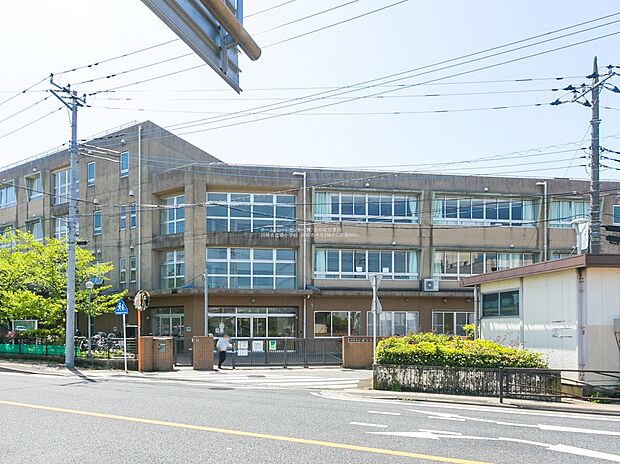 川崎市立橘小学校(約960m)
