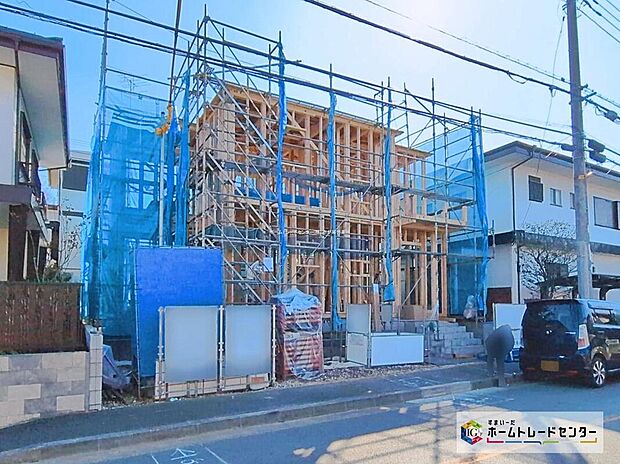 【現地外観写真】敷地46坪!カースペース2台分&お庭スペースもございます♪
リビング広々21帖!収納たっぷり、ゆとりの4LDKプランです☆