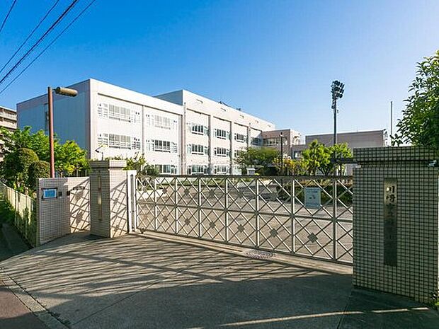 川崎市立柿生中学校（約1,820m）