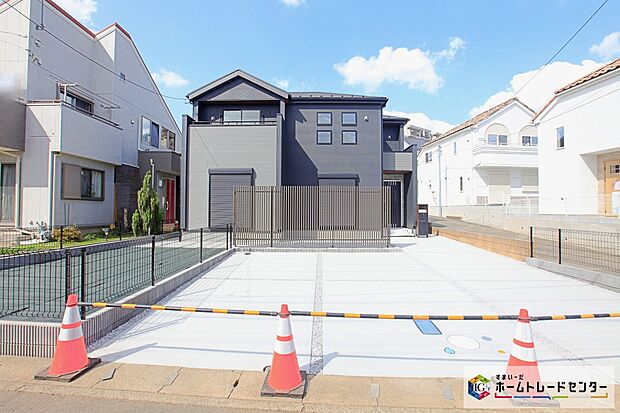 【現地外観写真】閑静な住宅街に立地します☆
「東柿生小学校」まで徒歩４分です！毎日の登下校も安心ですね♪