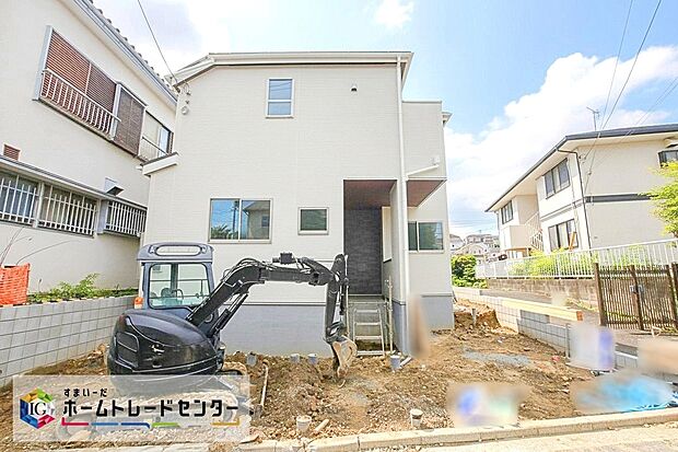 【現地外観写真】敷地３２坪！カースペース２台可！
リビングゆとりの１７帖！全居室２面採光＆収納完備、３LDKプランです☆