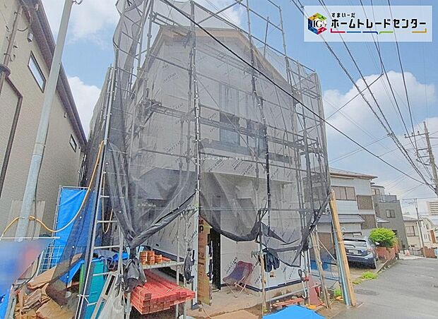 【現地外観写真】リビング18.5帖!全居室に収納完備、ゆったり過ごせる4LDKプランです♪