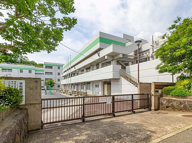 横浜市立荏田東第一小学校（約700m）