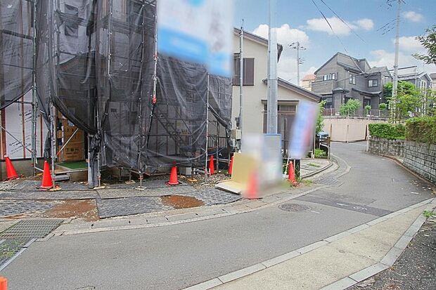 【前面道路含む外観写真】ZEH水準住宅です☆
東急田園都市線・JR横浜線2路線利用可能です☆