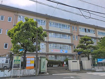 川崎市立渡田中学校 1600m(徒歩20分/自転車8分)