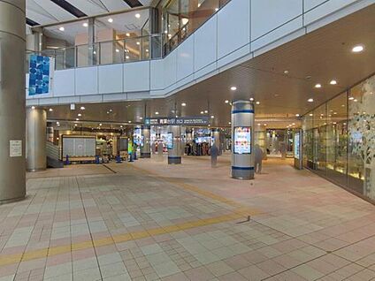 東急電鉄「青葉台」駅 1700m(徒歩22分です。またはバス6分「若草台」停歩2分)