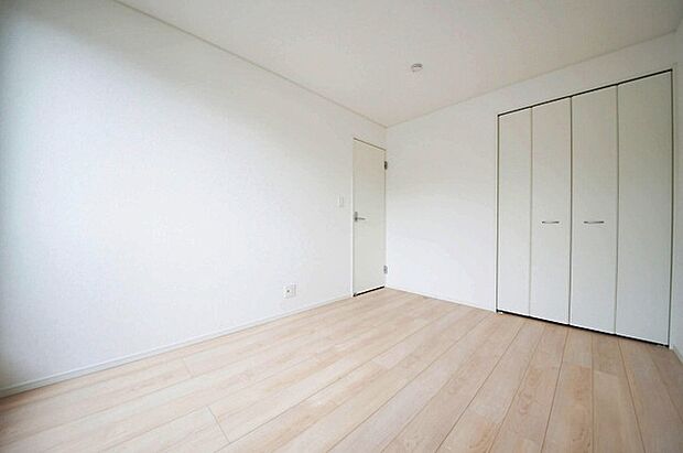 全居室二面採光+収納完備でどのお部屋も風通しが良く整理整頓が捗ります