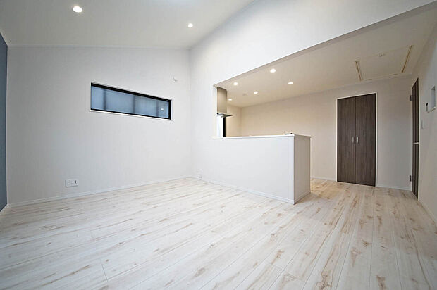 人の目を気にする事無く家族団らんを楽しめるLDK