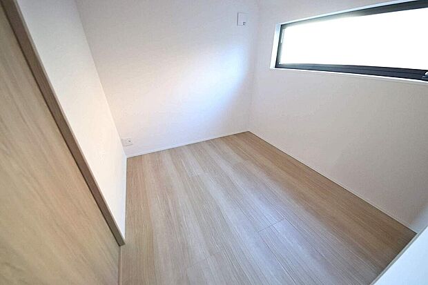 テレワークルームや趣味の部屋など多目的に利用可能なLDKに隣接する居室