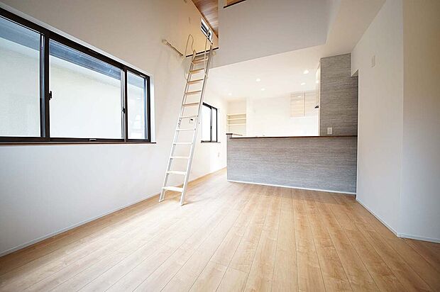 全居室ペアガラスのためお部屋の冷暖房効率が上がります