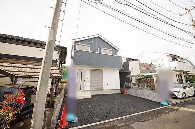 【外観】コンビニ、スーパー、公園、郵便局、図書館等徒歩10分圏内