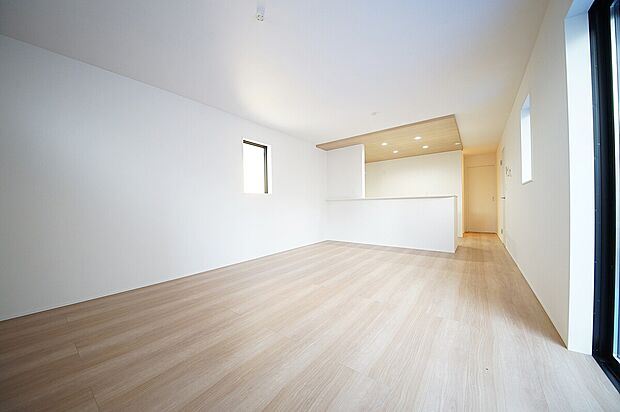 【(3号棟)リビング】全居室南側向き+収納完備、どのお部屋も明るく整理整頓が捗ります