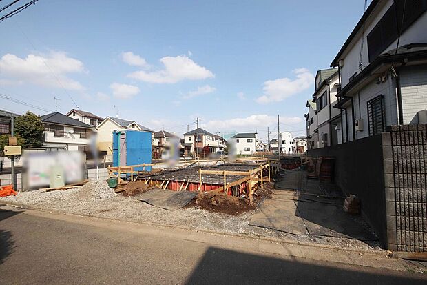 【外観】2階LDK・システムキッチン・浴室乾燥機・リビングイン階段・WIC×2・ペアガラスなど設備充実