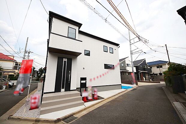 【外観】カースペース並列2台可・長期優良住宅・太陽光発電搭載