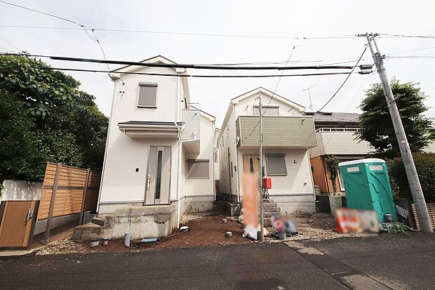 【外観】全居室二面採光・システムキッチン・浴室乾燥機・ペアガラス・防犯カメラなど設備充実