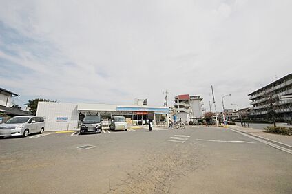 ローソン  約290m