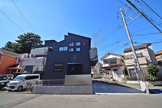 【外観】ご家族で車に乗る方に嬉しいカースペース2台可能です