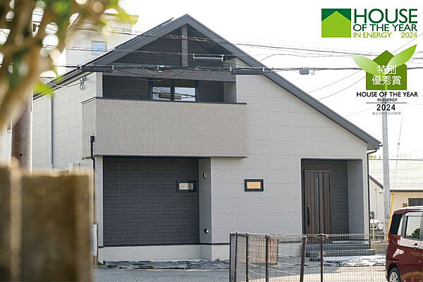 大人シックな平屋風デザイン×今と未来を考えた納得の性能