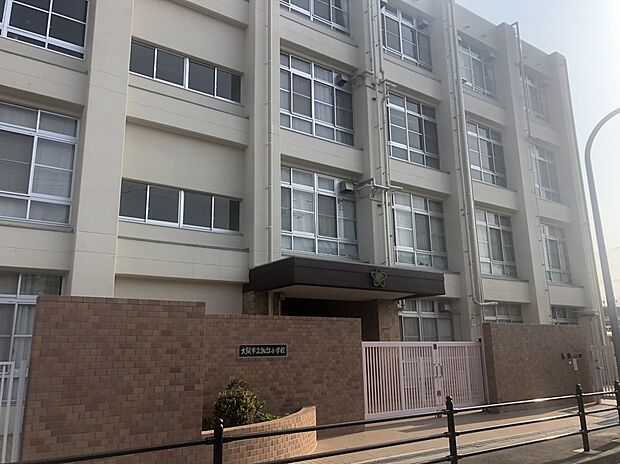 諏訪小学校（約350m）