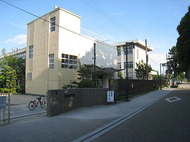 木津川市立相楽小学校(約1,000m)
