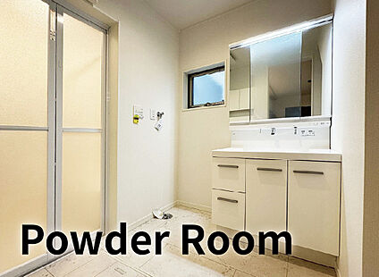【パウダールーム】