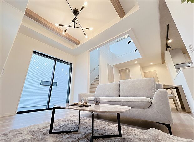 【【施工例写真/リビング】】お客様一組一組のこだわりを専属設計士がカタチにします!
※画像にはオプション商品も含まれております。