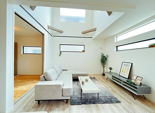 【【施工例写真/リビング】】「マイタウンの自由設計」
~ご家族それぞれの夢が叶う素敵なフリープラン~
※画像にはオプション商品も含まれております。