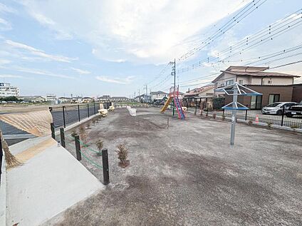 分譲地入口に公園も整備