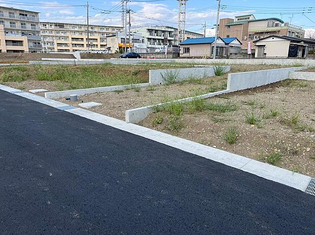 【現地土地写真】暮らしのイメージ、ご予算などに合わせて、土地と建物をセットでご提案いたします。是非、理想の家づくりをお聞かせください。