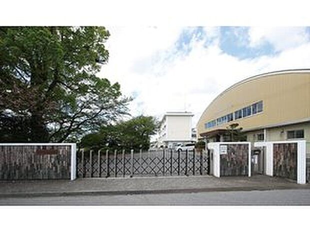 宝木中学校(約750m)