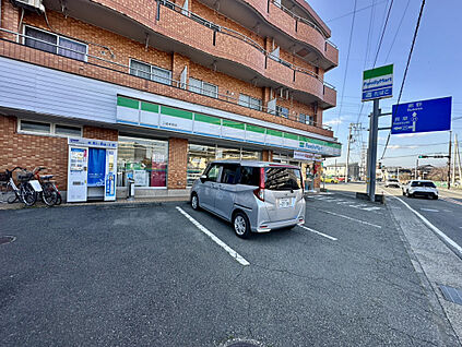 ファミリーマート三島幸原店 543m